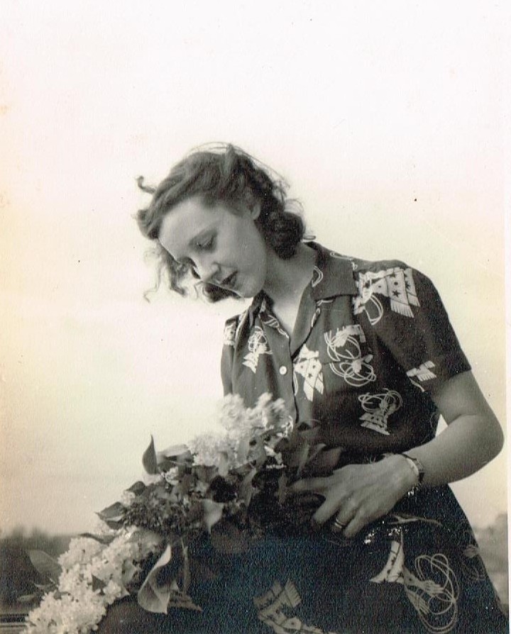 Vera age 20 Canada
